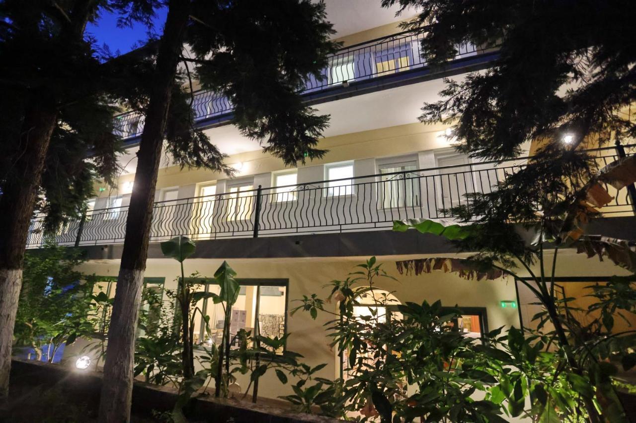 Spanos Anna's Hotel apartamentowy Polychrono