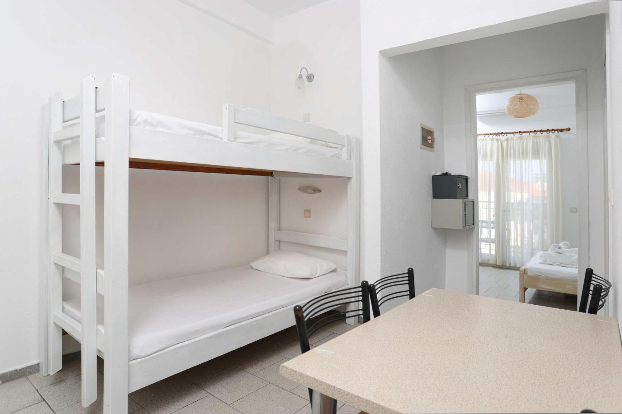 Spanos Anna's Hotel apartamentowy *
